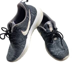Nike RosheRun Print Sneakers Black White Anthracite Shoes 677782-001 Youth 3Y
